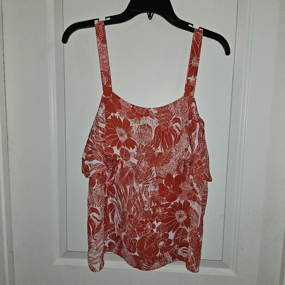 🔥🍍 FIRE SALE! H&M Red and white Floral Halter Blouse Size 8 - Picture 2 of 4